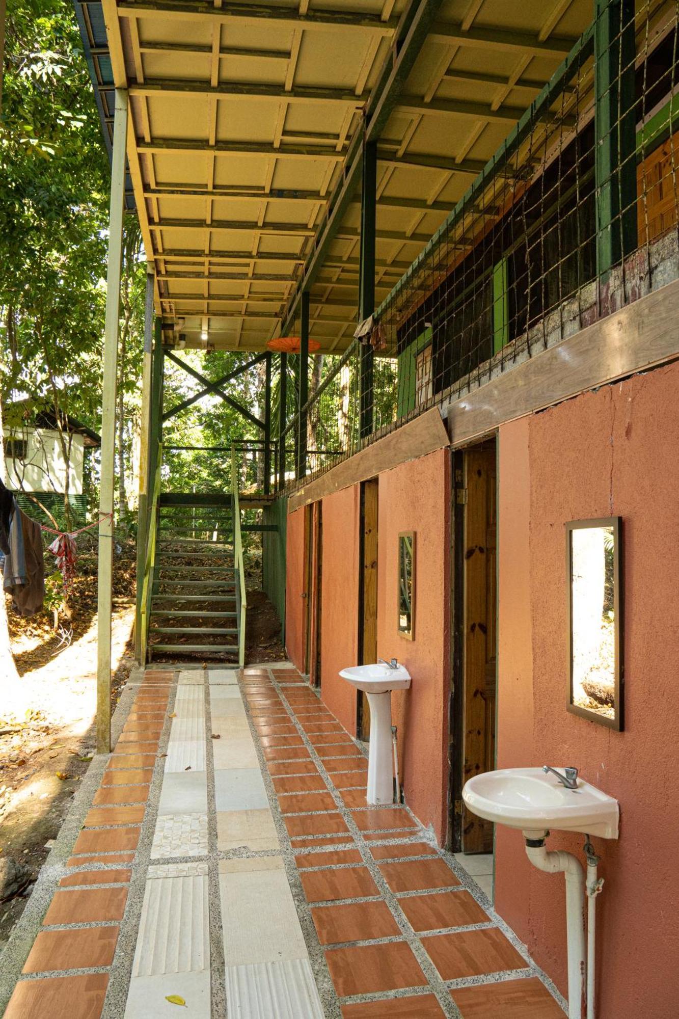Corcovado Adventures Hostel Drakes Bay Buitenkant foto